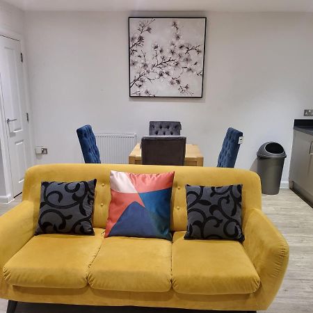 Garland Apartment, Greenhithe 3 Дартфорд Екстериор снимка