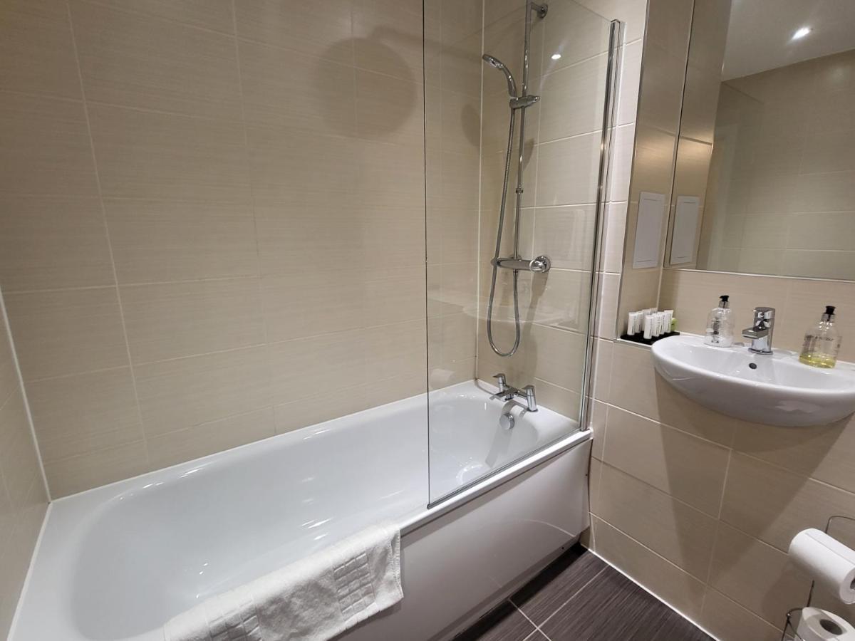 Garland Apartment, Greenhithe 3 Дартфорд Екстериор снимка