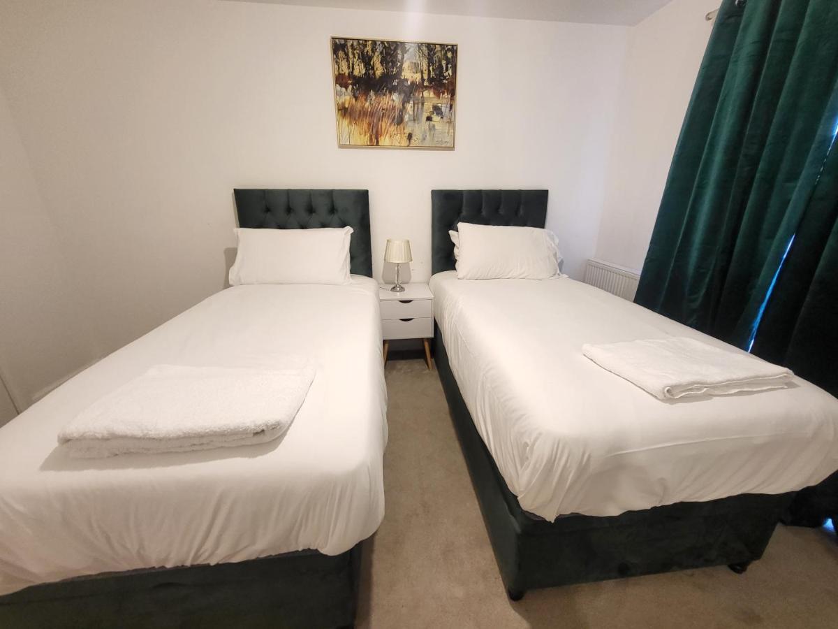 Garland Apartment, Greenhithe 3 Дартфорд Екстериор снимка