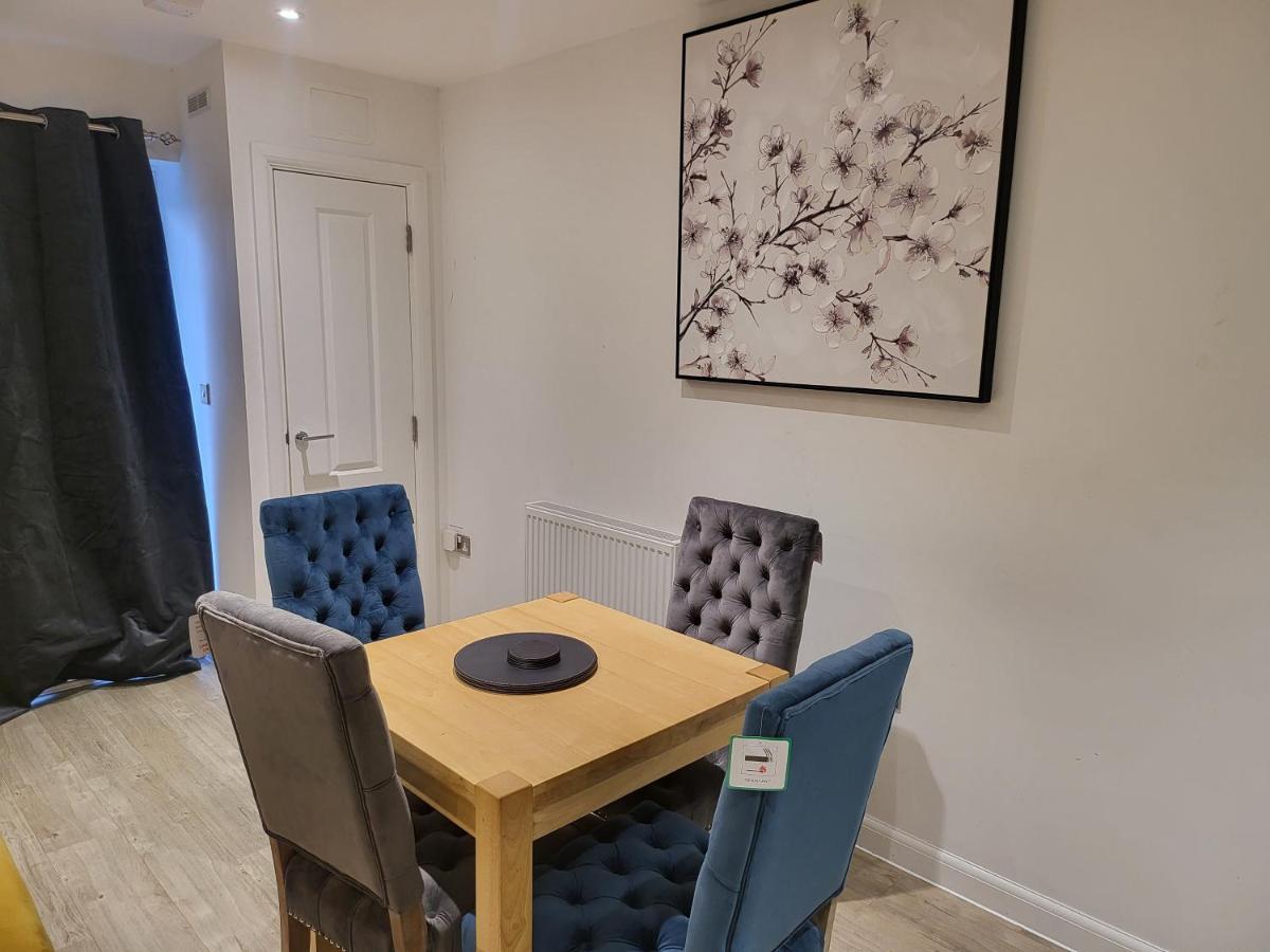Garland Apartment, Greenhithe 3 Дартфорд Екстериор снимка